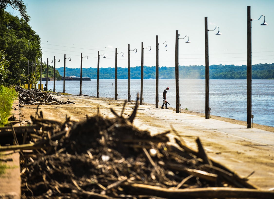 Jeff riverfront cleanup-2.jpg